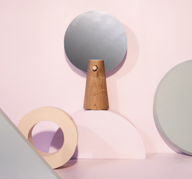 Packshot du prototype de miroir en chêne