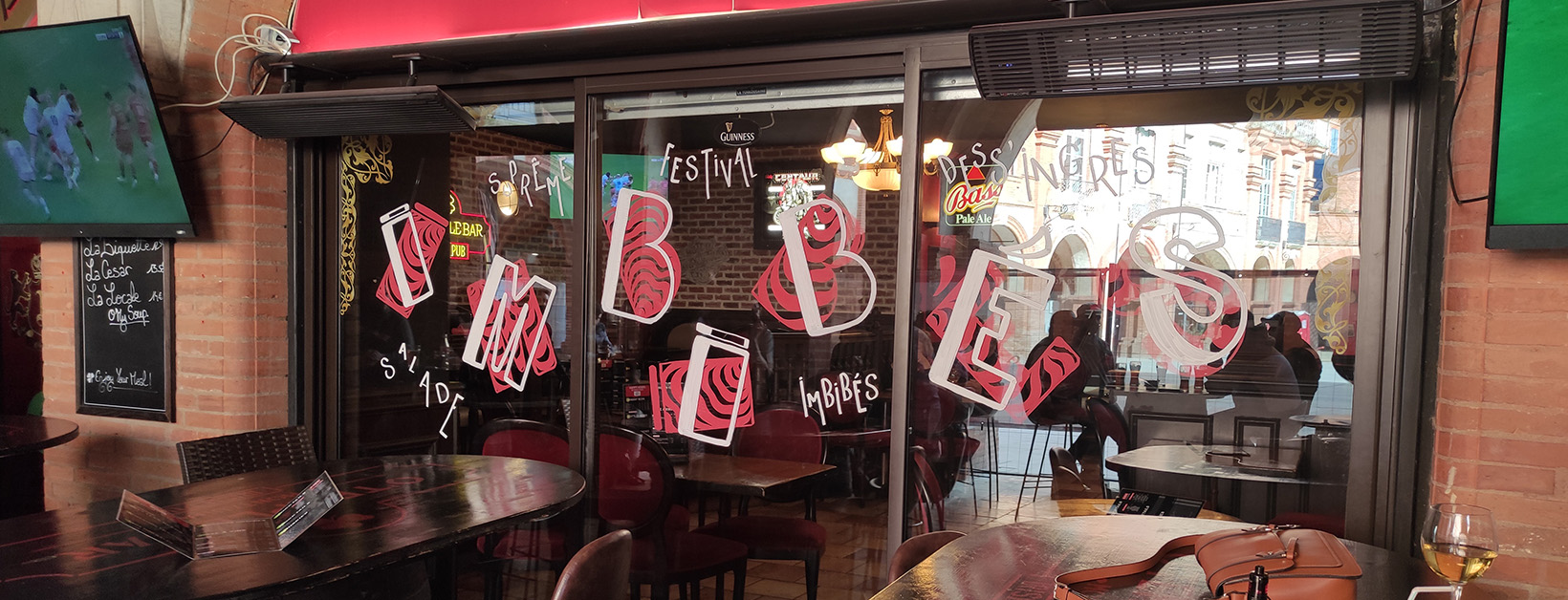 Décoration d'une vitrine pour les 400ans de la fête des 400 coups à Montauban